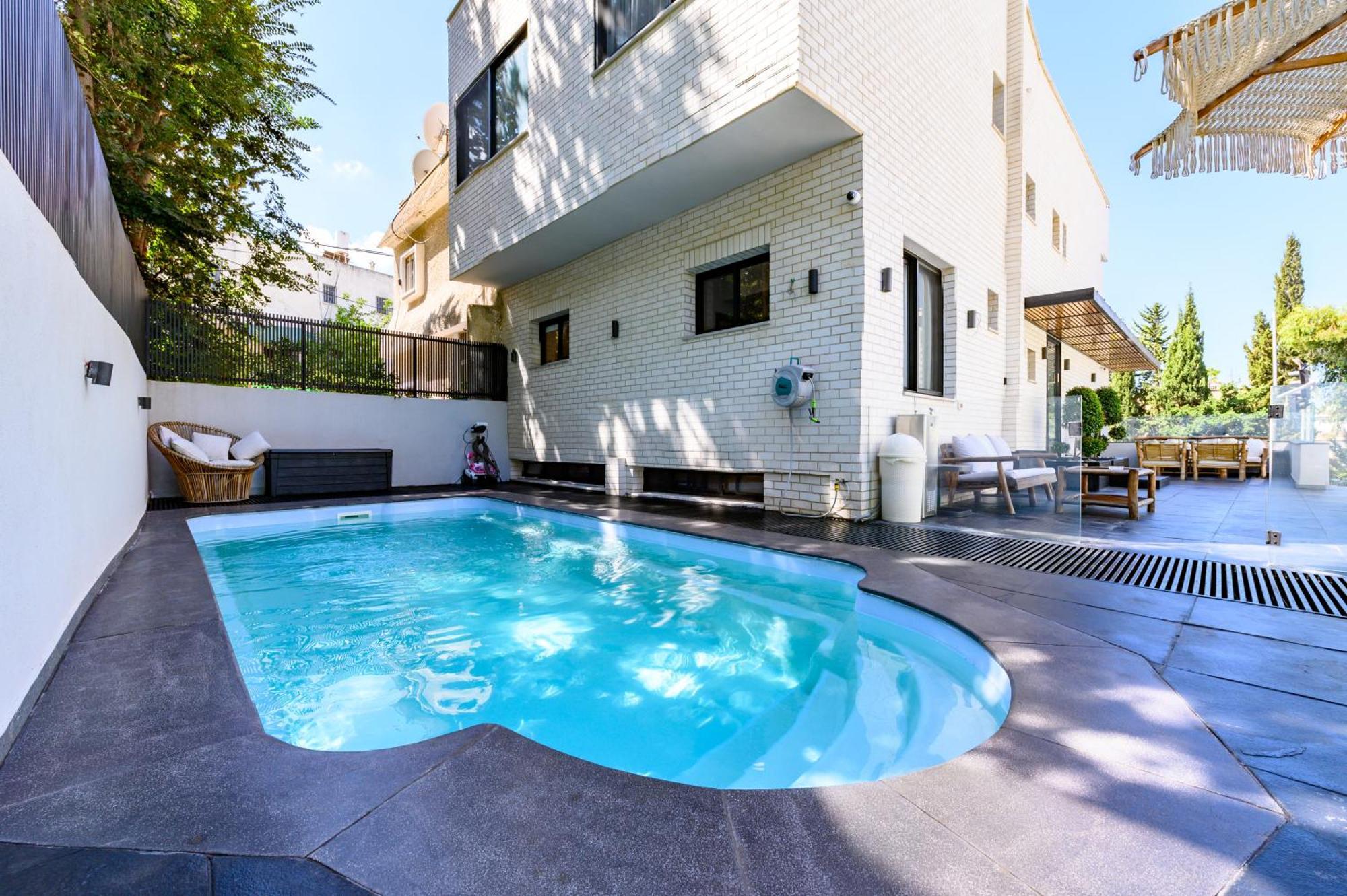 Rokah Luxury Villa At Ramat Hahayal Тел Авив Екстериор снимка