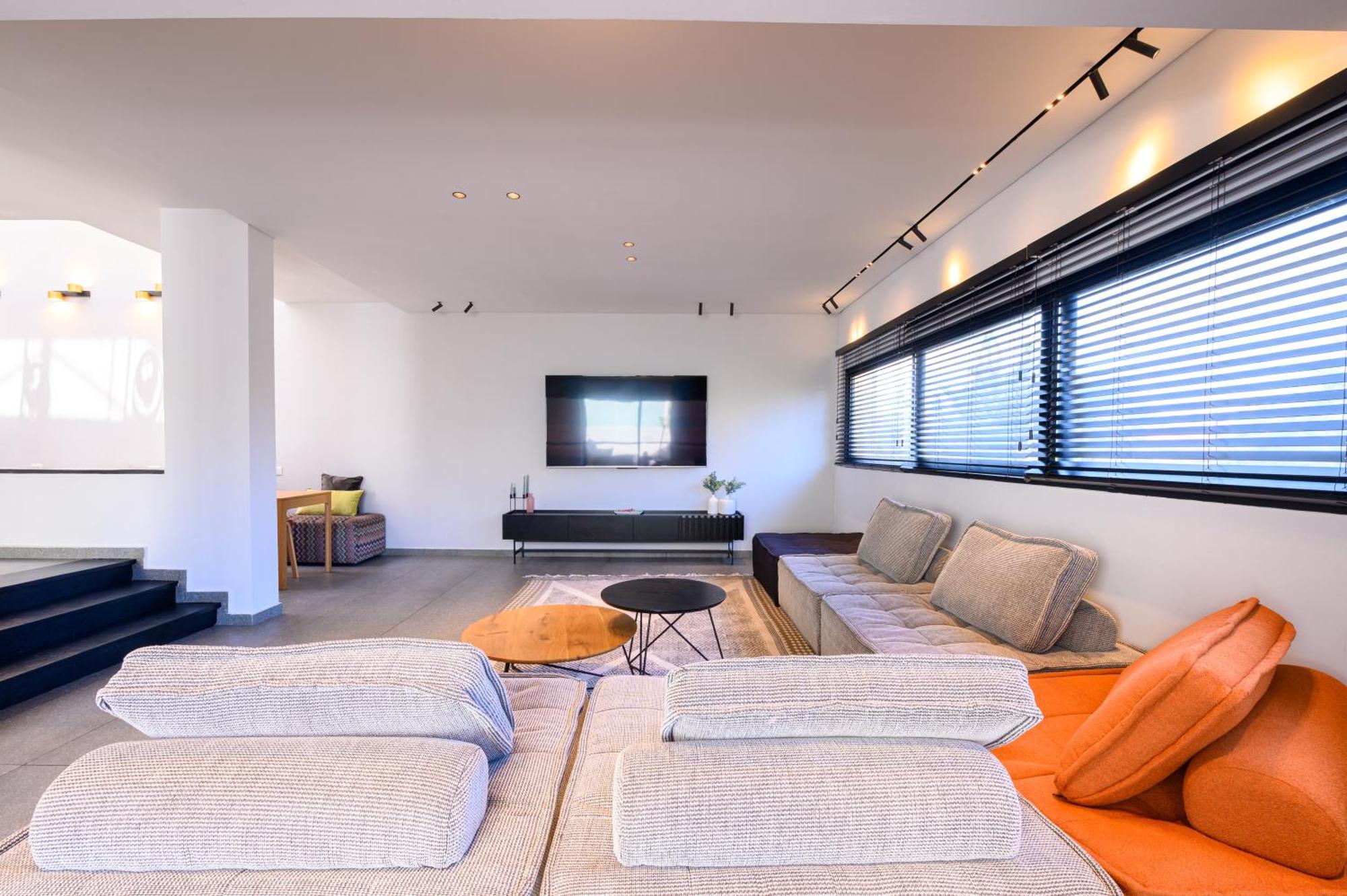 Rokah Luxury Villa At Ramat Hahayal Тел Авив Екстериор снимка