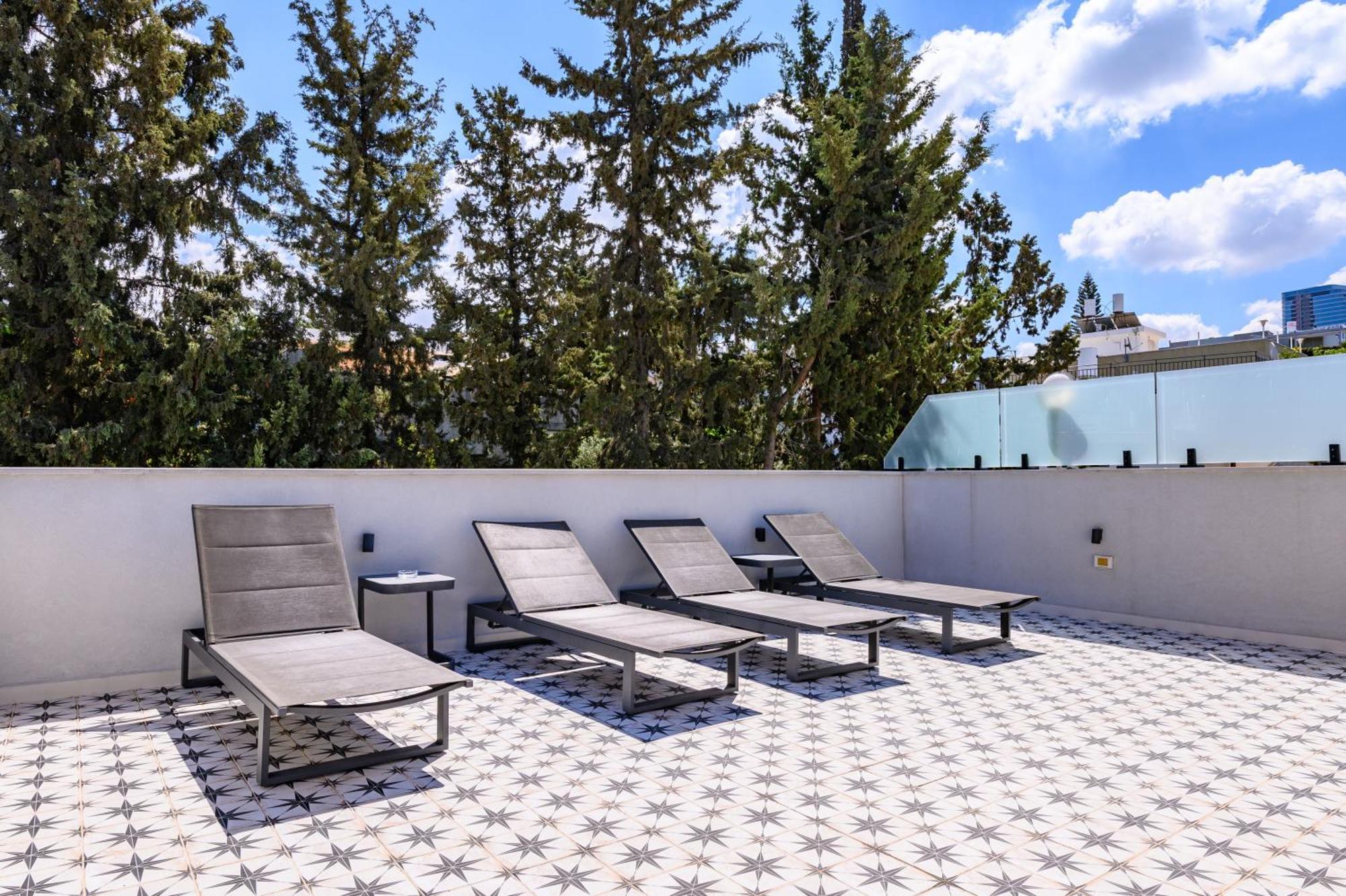 Rokah Luxury Villa At Ramat Hahayal Тел Авив Екстериор снимка