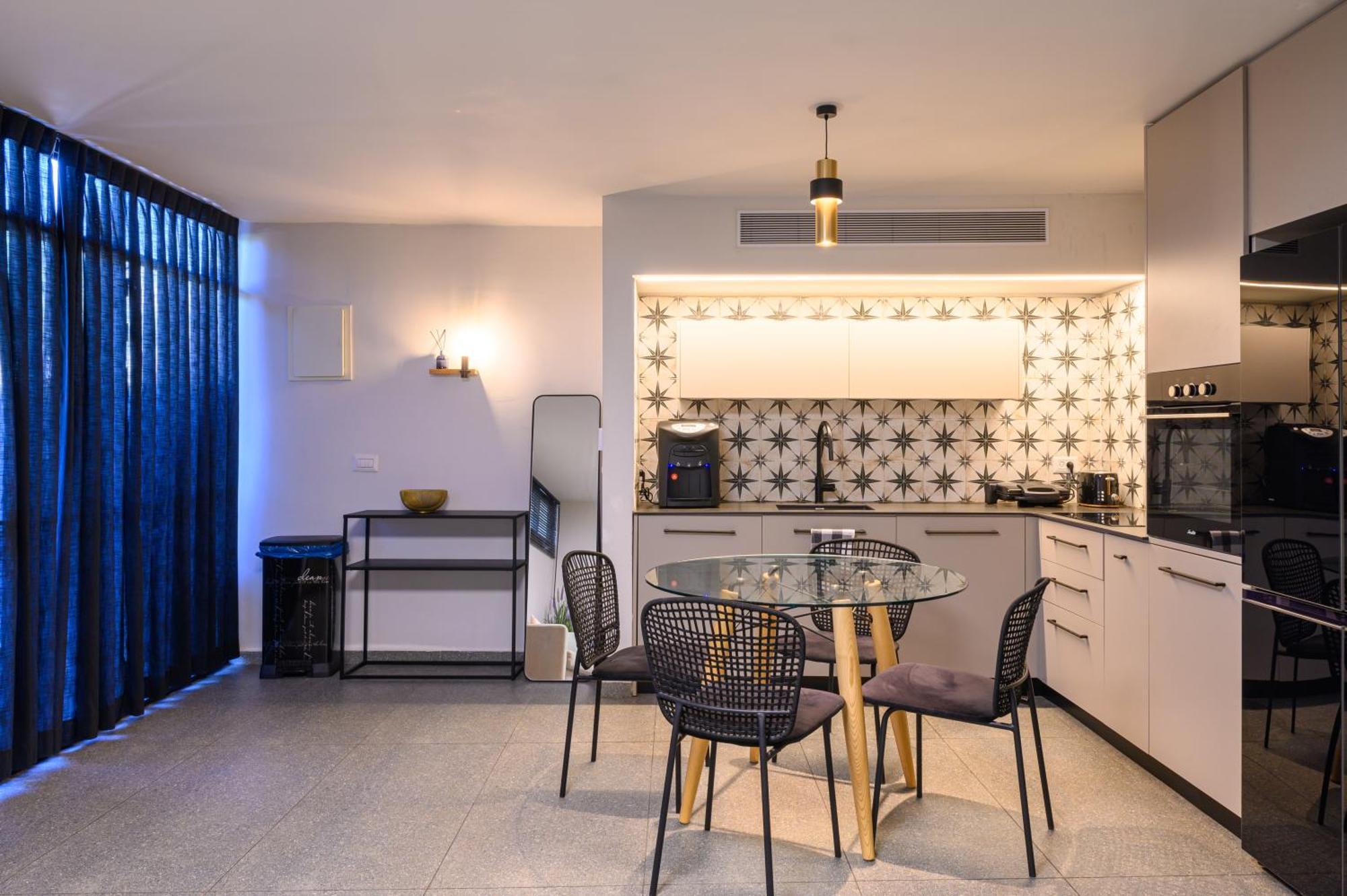Rokah Luxury Villa At Ramat Hahayal Тел Авив Стая снимка